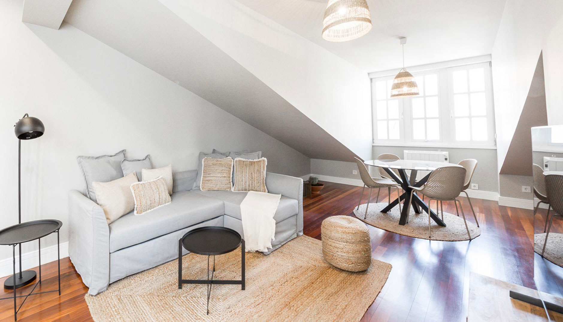 Sala de estar del alojamiento temporal en A Coruña Calle Real - Planta 5